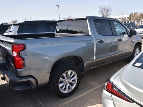 Used 2020 Chevrolet Silverado 1500 Custom w/ Custom Value Package image 6