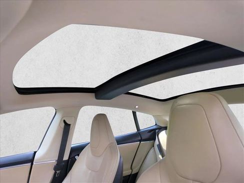 Used 2014 Tesla Model S 60 image 16