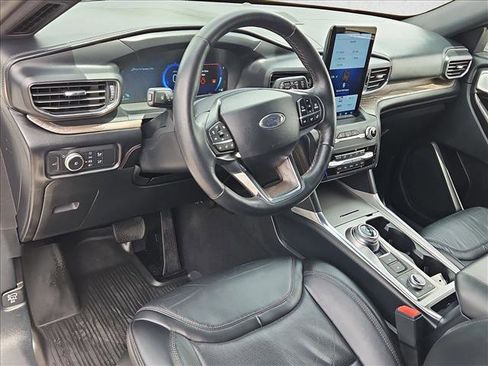 Used 2020 Ford Explorer Platinum w/ Premium Technology Package AWD/4WD image 13