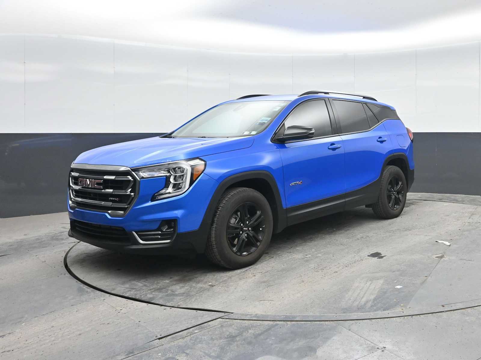 Used 2024 GMC Terrain AT4 w/ Infotainment Package II AWD/4WD image 5