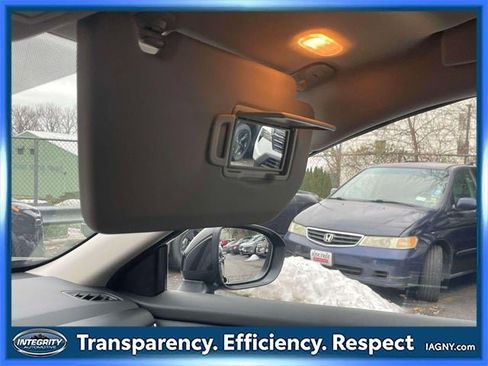 Certified 2025 Nissan Rogue SV image 33