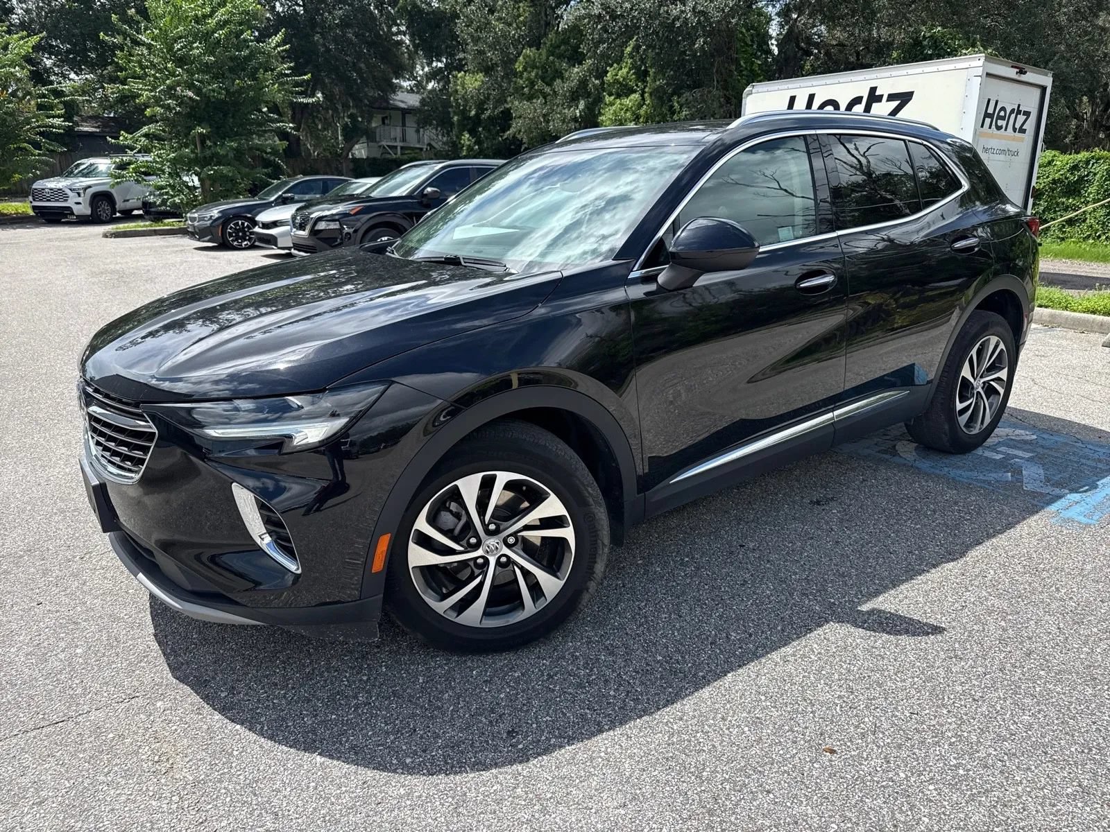 Used 2022 Buick Envision Essence w/ Safety Package FWD image 3