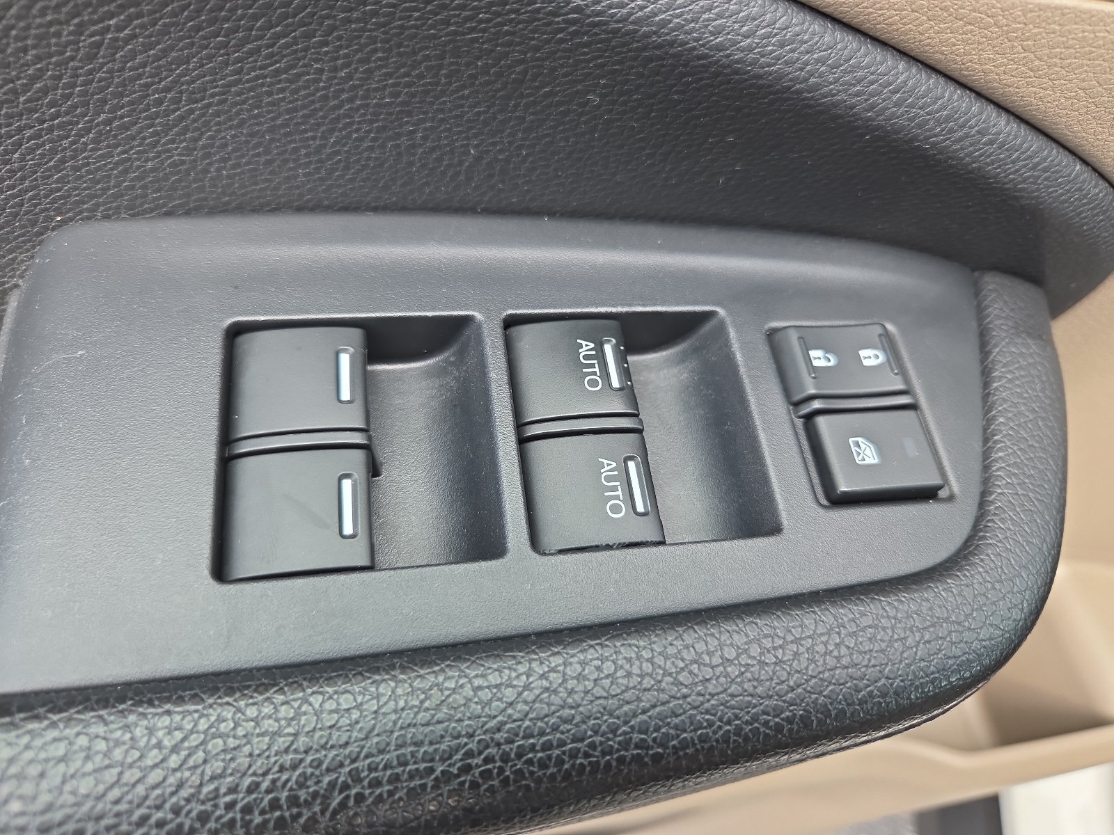 Used 2016 Honda Pilot EX-L image 16