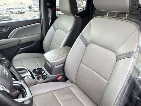 Certified 2024 Chevrolet Colorado ZR2 w/ ZR2 Convenience Package III image 19