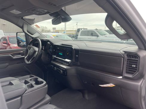 Used 2024 Chevrolet Silverado 2500 LT w/ Z71 Sport Edition image 17