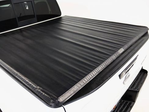 Used 2022 Nissan Frontier SV image 12