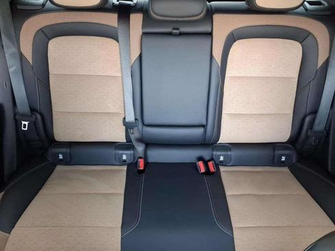 Used 2025 Chevrolet Equinox ACTIV w/ Safety and Technology Package FWD image 17
