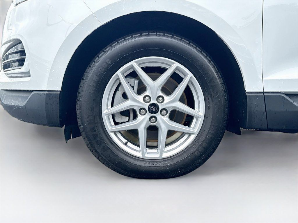 Used 2024 Ford Edge SEL AWD/4WD image 36