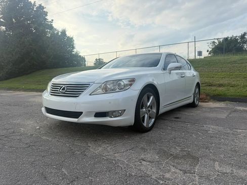 Used 2010 Lexus LS 460 RWD image 2