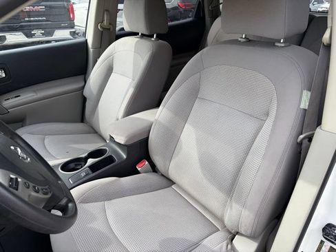 Used 2013 Nissan Rogue SV w/ Premium Pkg FWD image 13