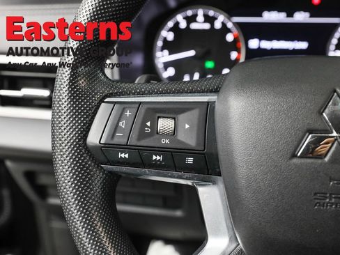 Used 2025 Mitsubishi Outlander ES image 9