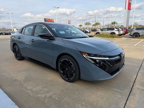 New 2026 Nissan Sentra SR image 7