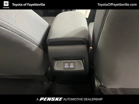 Used 2026 Toyota Corolla SE FWD image 12