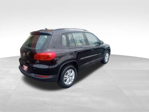 Used 2017 Volkswagen Tiguan S image 4