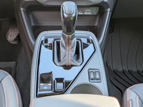 Used 2025 Subaru Crosstrek 2.5i Limited w/ Popular Package #3A image 19