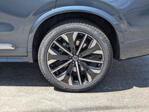 New 2026 Volvo XC90 T8 Plus w/ Protection Package AWD/4WD image 6