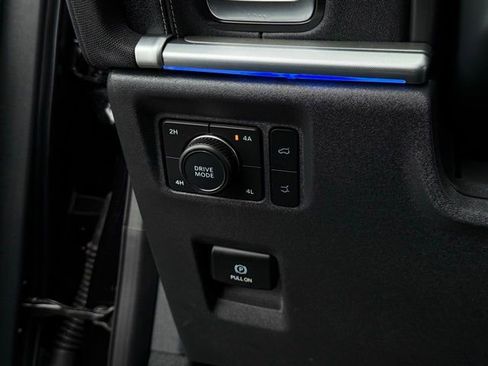 Used 2025 Ford Expedition Max Platinum image 17