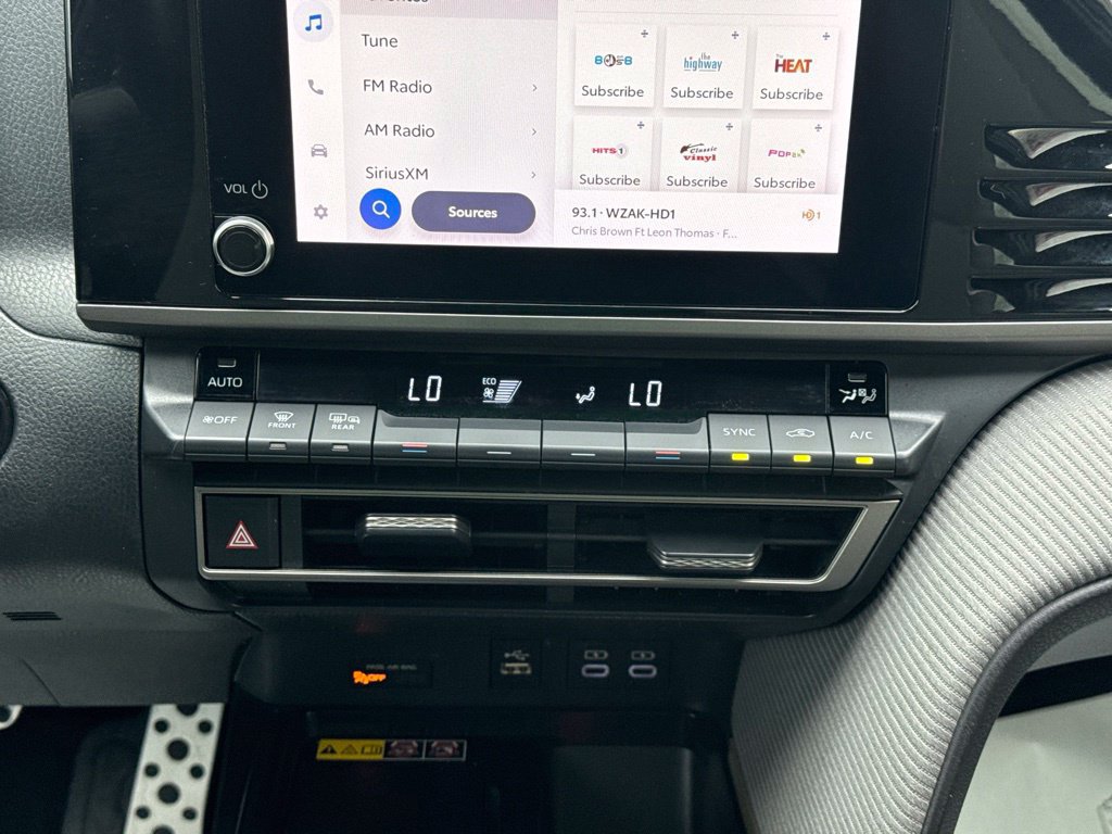 Certified 2025 Toyota Camry SE FWD image 22