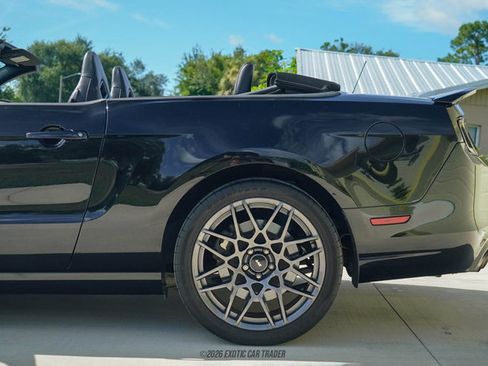 Used 2014 Ford Mustang Shelby GT500 w/ Equipment Group 821A RWD image 5