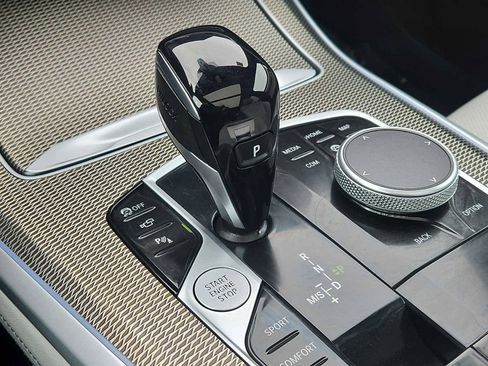 Used 2023 BMW X5 xDrive40i w/ M Sport Package image 32