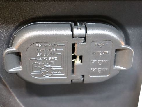 Used 2023 Toyota Tacoma SR image 26