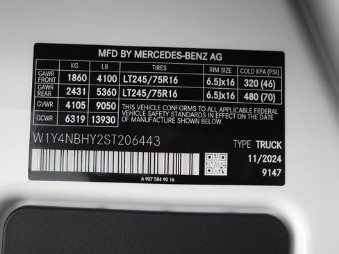 Used 2025 Mercedes-Benz Sprinter 2500 image 26
