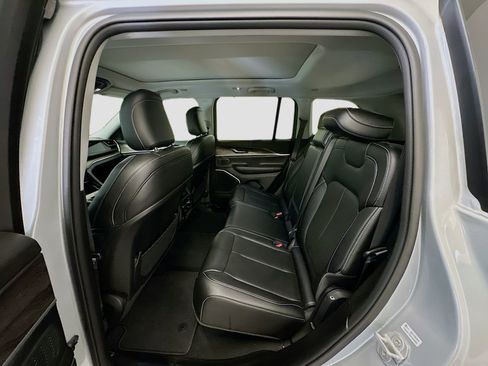 Used 2023 Jeep Grand Cherokee 4WD 4xe w/ Luxury Tech Group II image 28