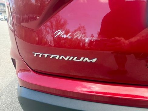Certified 2024 Ford Edge Titanium AWD/4WD image 24