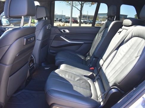Used 2022 BMW X7 xDrive40i w/ Executive Package image 16