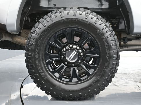 Used 2022 Ford F250 Lariat w/ Tremor Off-Road Package image 17