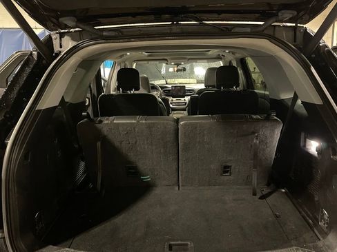 Used 2020 Ford Explorer XLT w/ Equipment Group 202A image 18