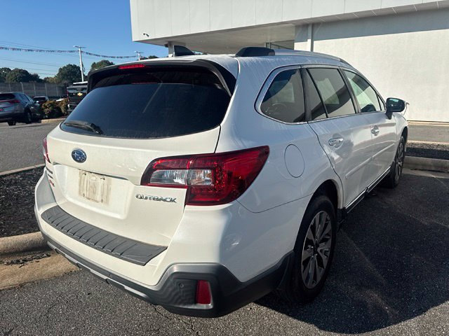 Used 2019 Subaru Outback 2.5i Touring AWD/4WD image 5