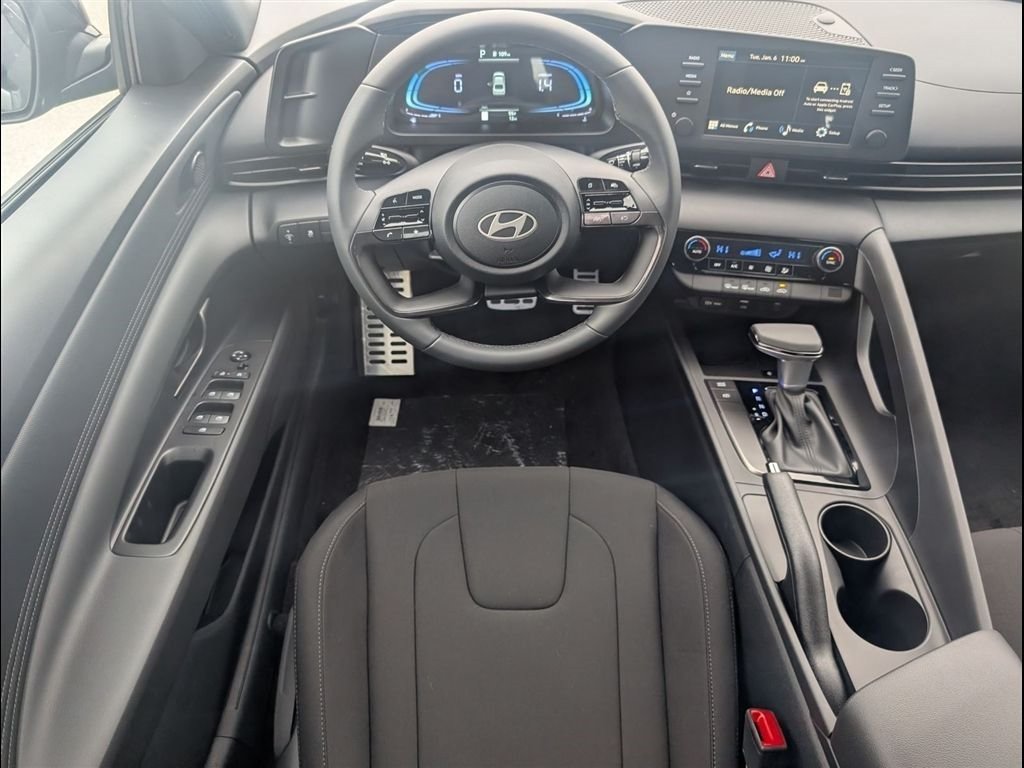 Used 2026 Hyundai Elantra Sport FWD image 9