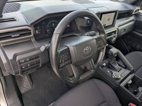 Used 2025 Toyota Tacoma SR AWD/4WD image 10