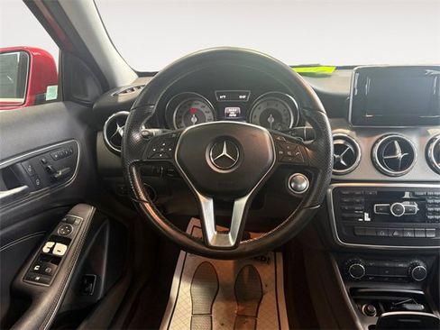 Used 2015 Mercedes-Benz GLA 250 image 10