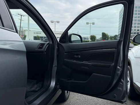 Used 2022 Mitsubishi Outlander Sport SE AWD/4WD image 30