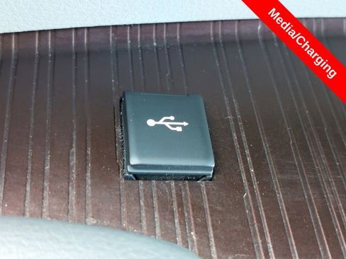 Used 2024 Toyota Sienna XLE w/ XLE Plus Package AWD/4WD image 23