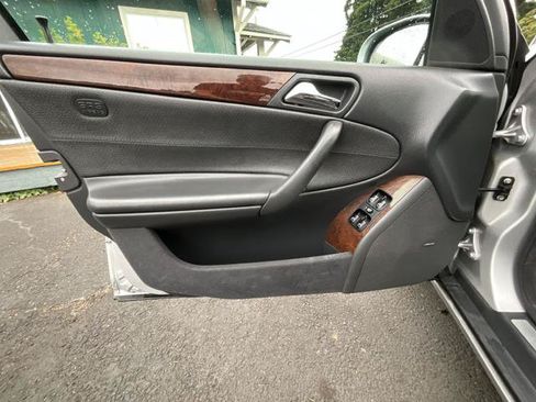 Used 2003 Mercedes-Benz C 240 Wagon image 7