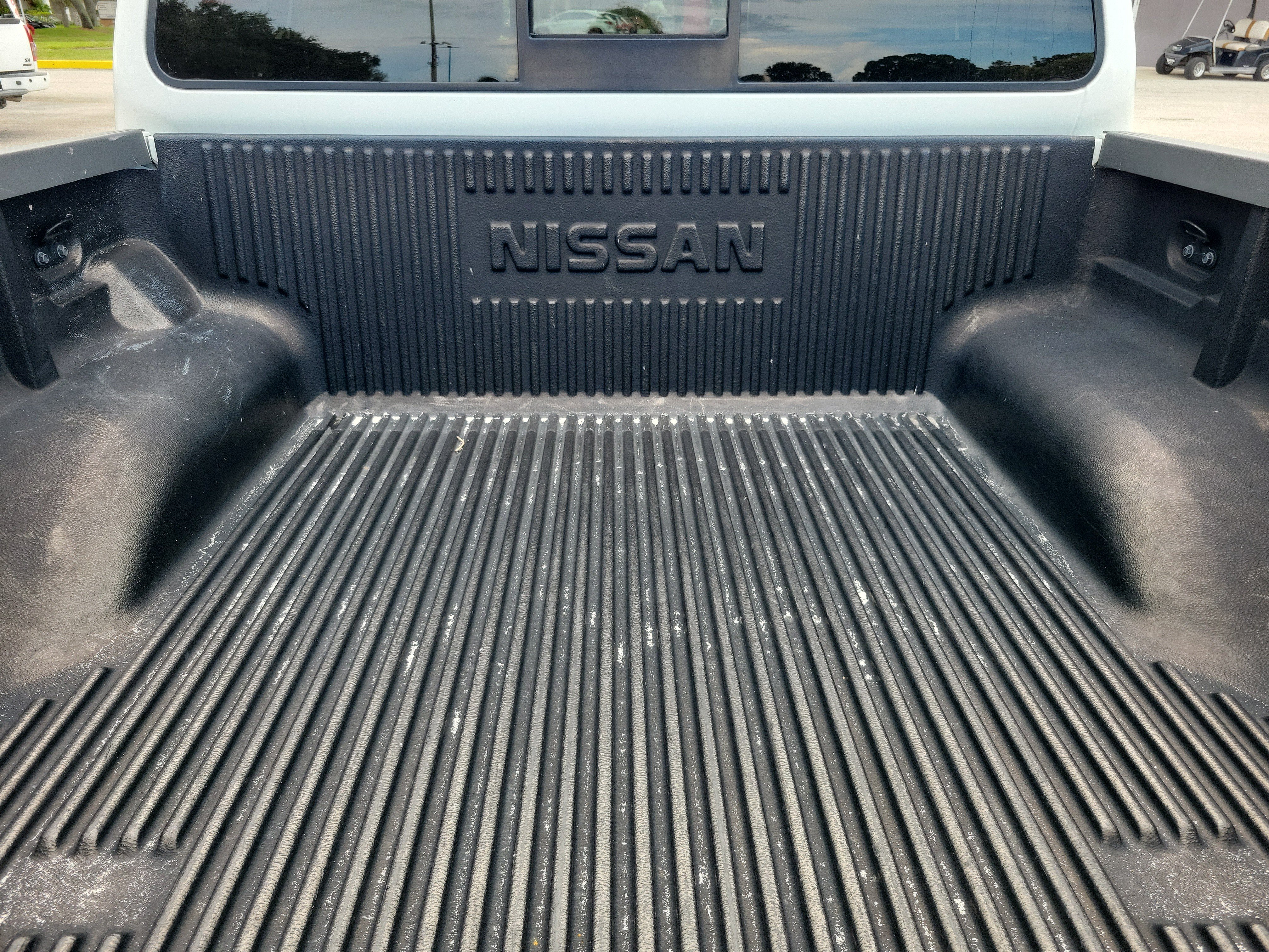Used 2019 Nissan Frontier SV RWD image 7