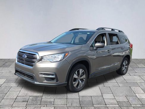 Used 2022 Subaru Ascent Premium w/ Convenience Package AWD/4WD image 3