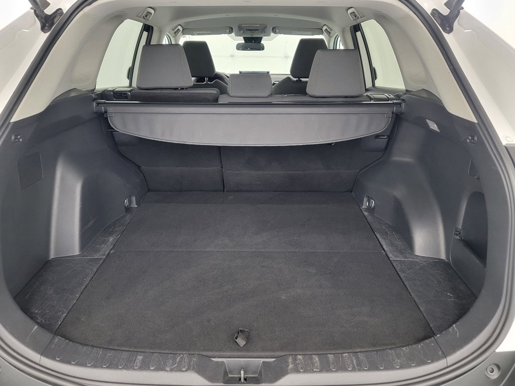 Used 2021 Toyota RAV4 XLE FWD image 26