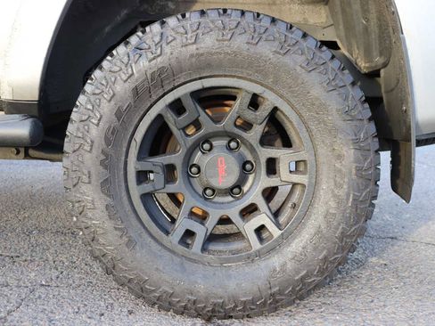 Used 2016 Toyota 4Runner SR5 image 9