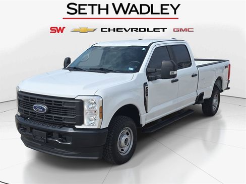 Used 2024 Ford F250 XL image 3
