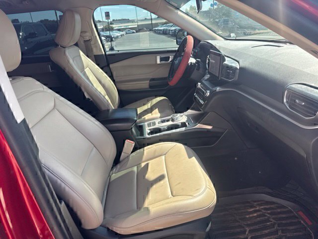 Used 2020 Ford Explorer XLT w/ Equipment Group 202A RWD image 26