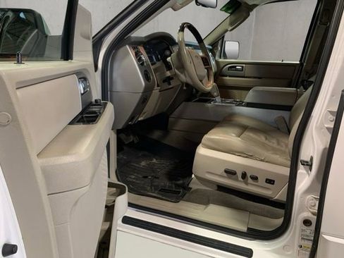 Used 2014 Ford Expedition EL Limited w/ Equipment Group 301A AWD/4WD image 18