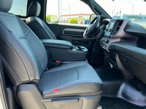 New 2024 RAM 3500 Tradesman image 9