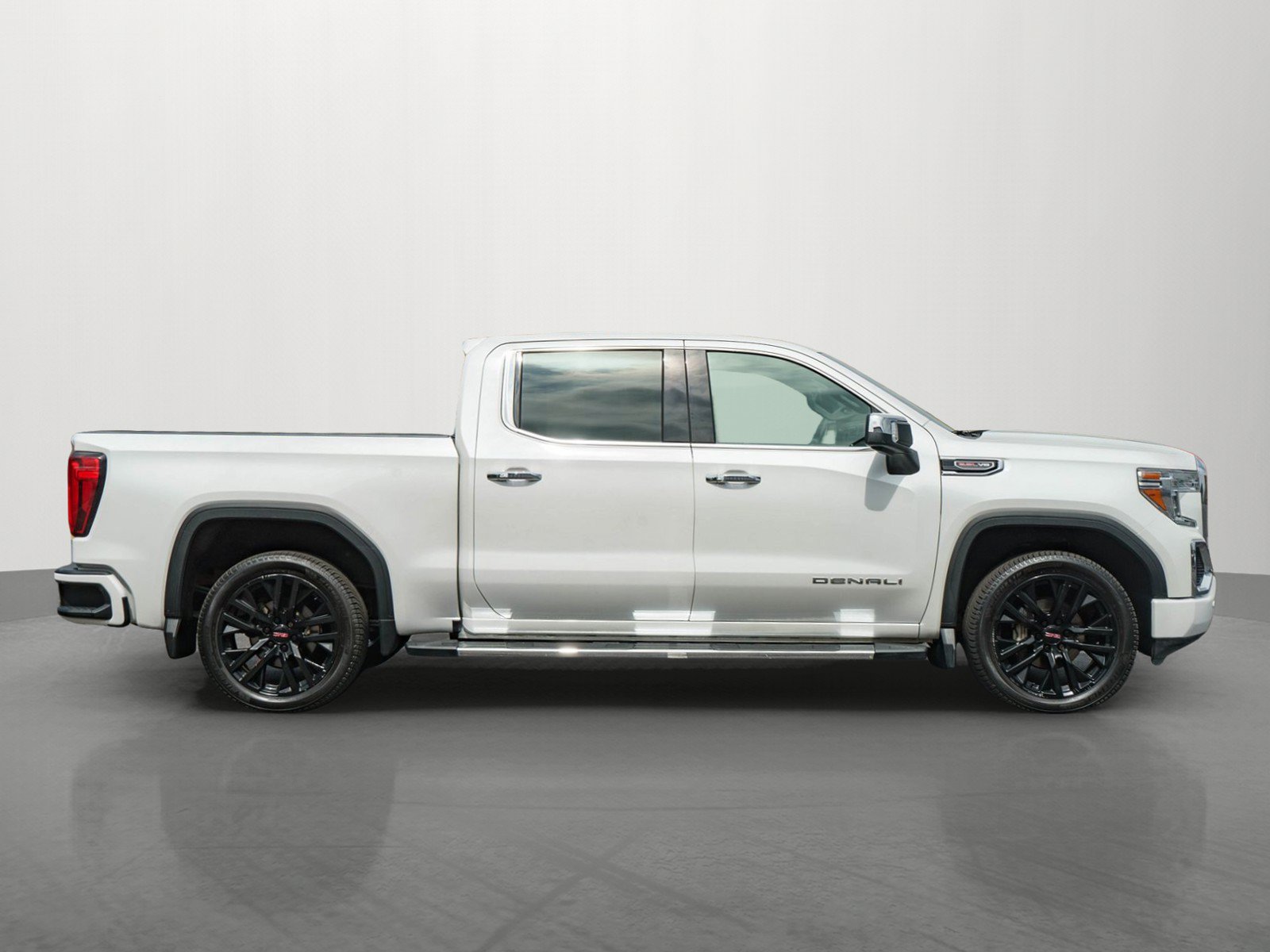 Used 2020 GMC Sierra 1500 Denali w/ Technology Package AWD/4WD image 8