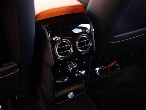 Certified 2025 Rolls-Royce Cullinan AWD/4WD image 27