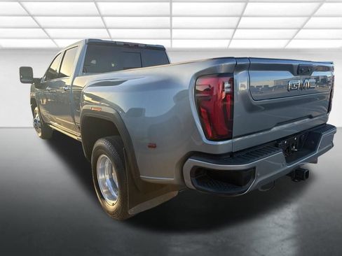 Used 2024 GMC Sierra 3500 Denali Ultimate AWD/4WD image 4