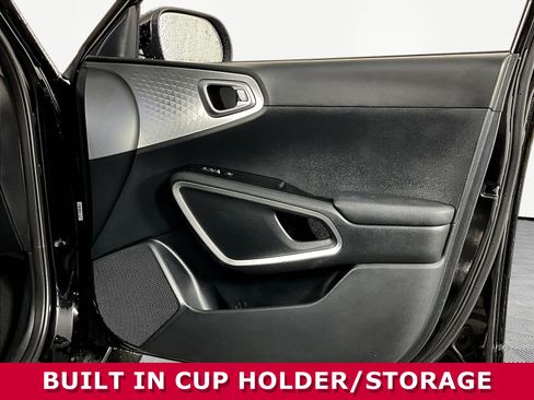 Used 2025 Kia Soul LX FWD image 25